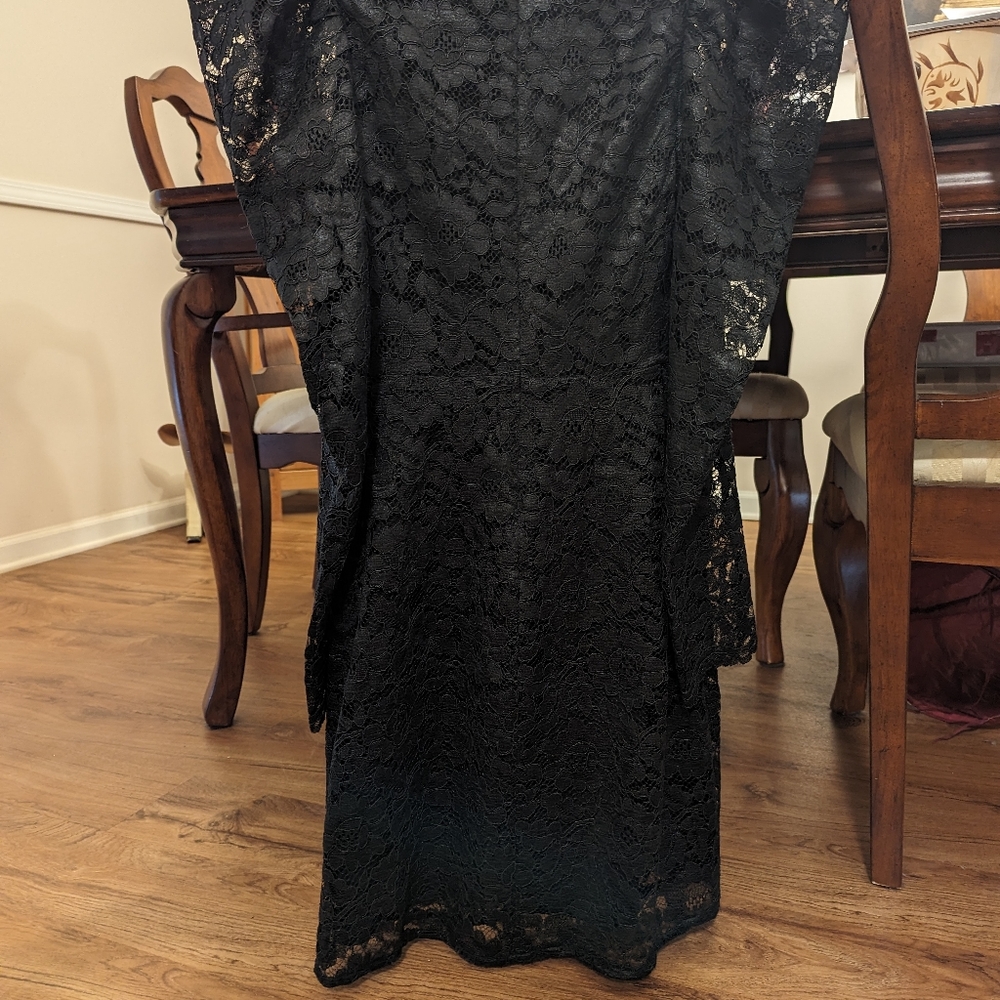 Black Express Dress with puffy shoulders